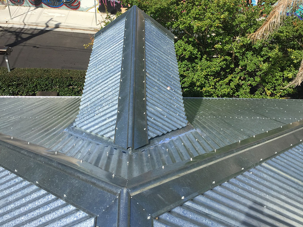 After - Heritage Listed Pub - Galvanised Roof